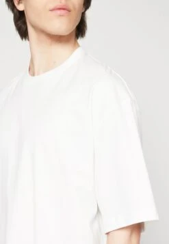 ARKET Basic T-Shirt - White 11 ARKET Basic T-Shirt - White -Arket 0d332f6e7bb444cba386543090f9754a