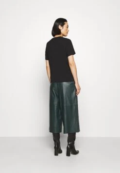 ARKET Basic T-Shirt - Black Dark -Arket 1008fd28dea144c7b075e499360f316a