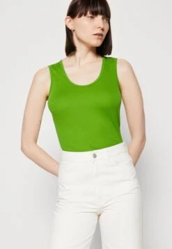ARKET Top - Green 9 ARKET Top - Green -Arket 155b8b41904b40ff8584d1e515bfbb95