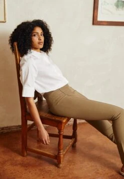 ARKET Trousers - Khaki 10 ARKET Trousers - Khaki -Arket 17835b6fbf684301b6c970e73d322408