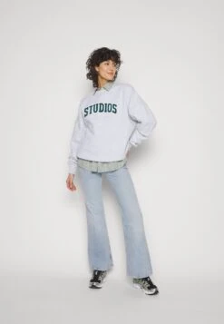 ARKET Bootcut Jeans - Bootcut Jeans -Arket 214e1b6421f340fab2048ceff3553781