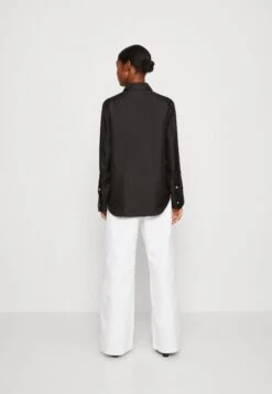 ARKET Button-Down Blouse - Button-Down Blouse 8 ARKET Button-Down Blouse - Button-Down Blouse -Arket 22477d2435a2410ab54505d89bcd2410