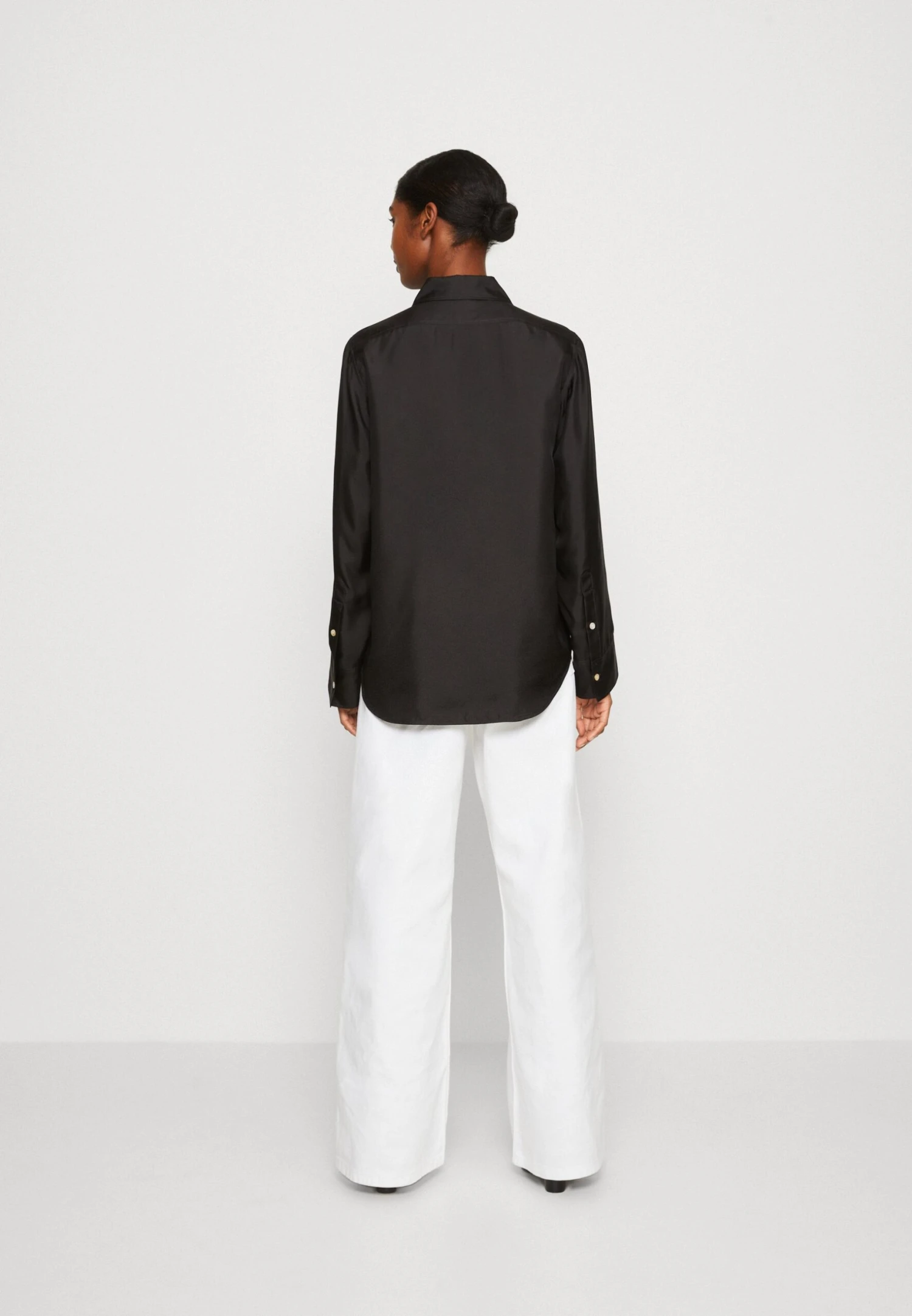 ARKET Button-Down Blouse - Button-Down Blouse 3 ARKET Button-Down Blouse - Button-Down Blouse - Image 3