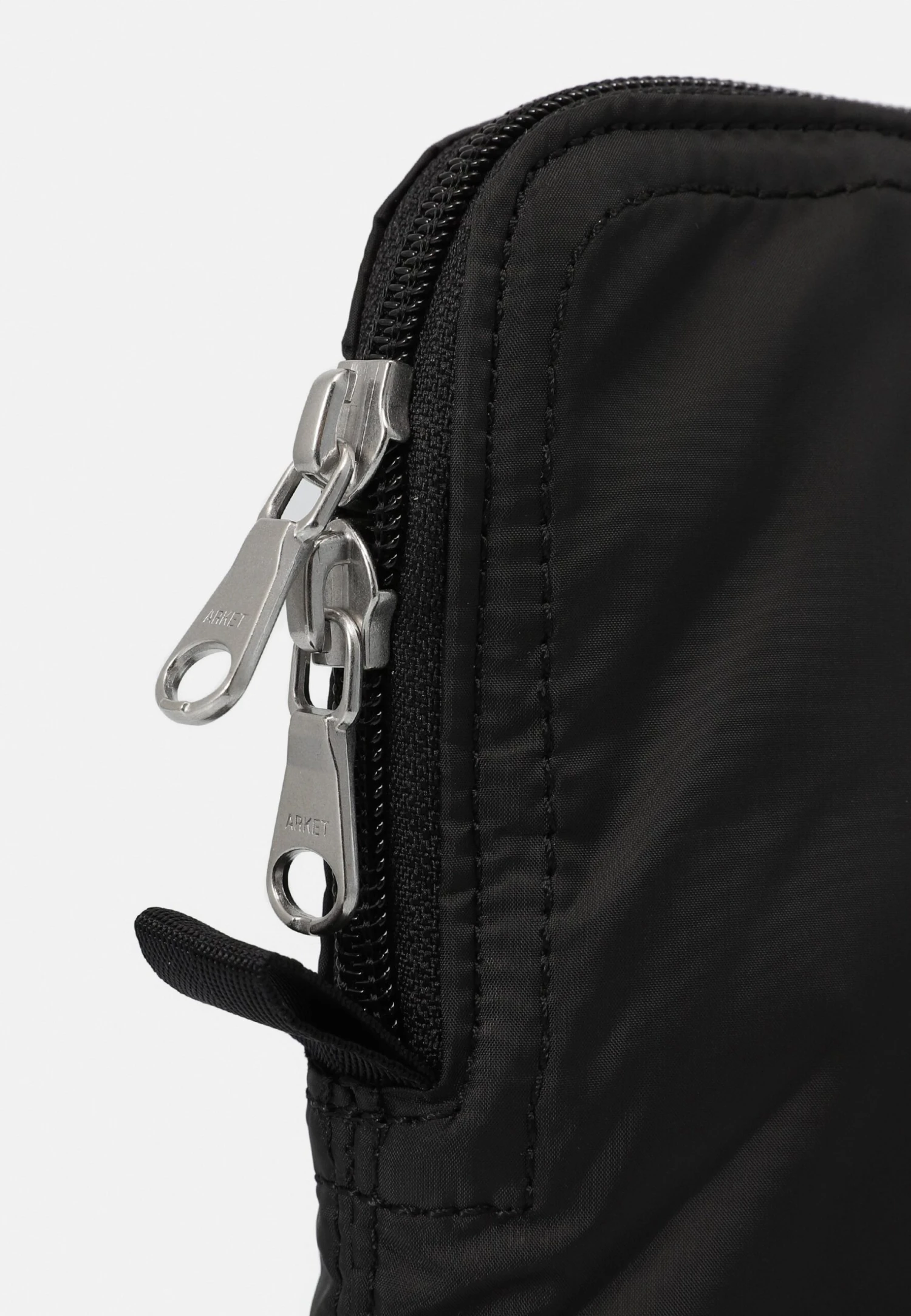 ARKET Laptop Bag - Black 4 ARKET Laptop Bag - Black - Image 4