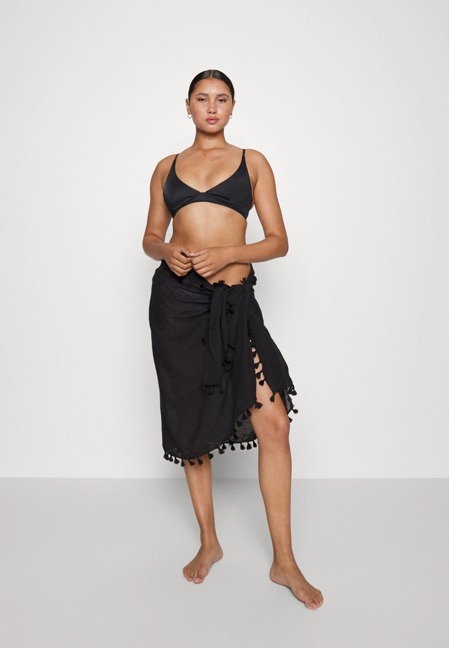 ARKET Bikini Top - Black 2 ARKET Bikini Top - Black - Image 2