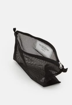 ARKET Case Dalarna Recycled Unisex Set - Wash Bag - Black -Arket 398250d2329a46568fcdce248590af11