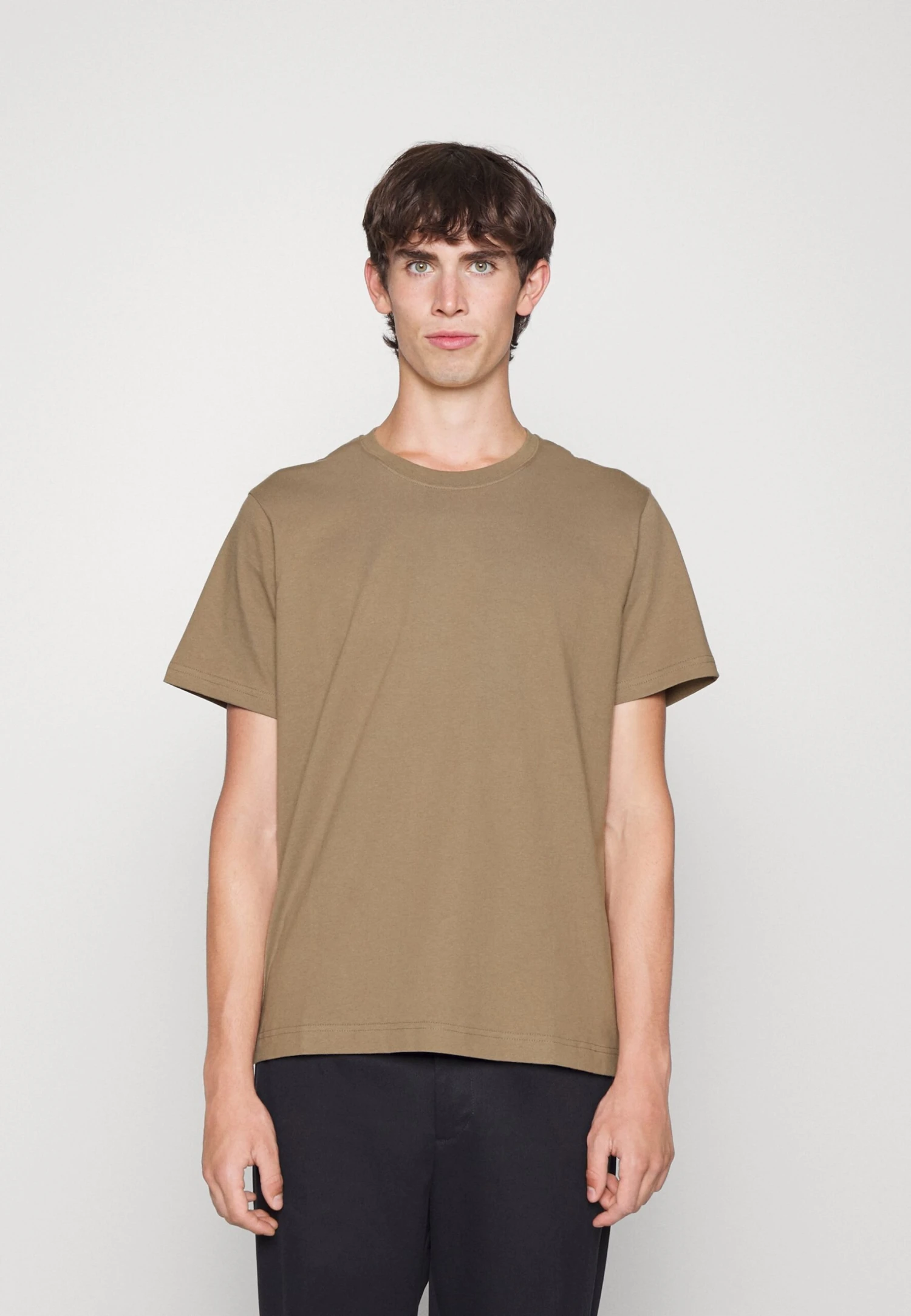 ARKET Basic T-Shirt - Khaki 1 ARKET Basic T-Shirt - Khaki