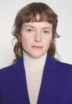 ARKET Short Coat - Strong Blue -Arket 3c64b6a3faaa49db99e36bd508de6186