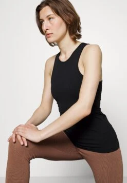 ARKET Top - Black 11 ARKET Top - Black -Arket 3ddc1c4b1d714c77845242c5704adc8a