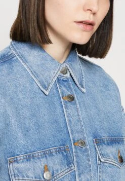 ARKET Button-Down Blouse - Blue Dusty Light 11 ARKET Button-Down Blouse - Blue Dusty Light -Arket 4217c97e58f44b9a9077ff1e55471653