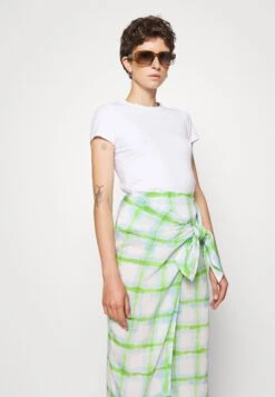 ARKET Pencil Skirt - Off White 9 ARKET Pencil Skirt - Off White -Arket 47fcdbe521e64e1ba0af7c6a21465116