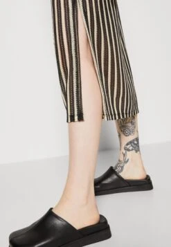 ARKET Pencil Skirt - Black -Arket 49da24323c4e429bb2f2f2a71fb7da0e