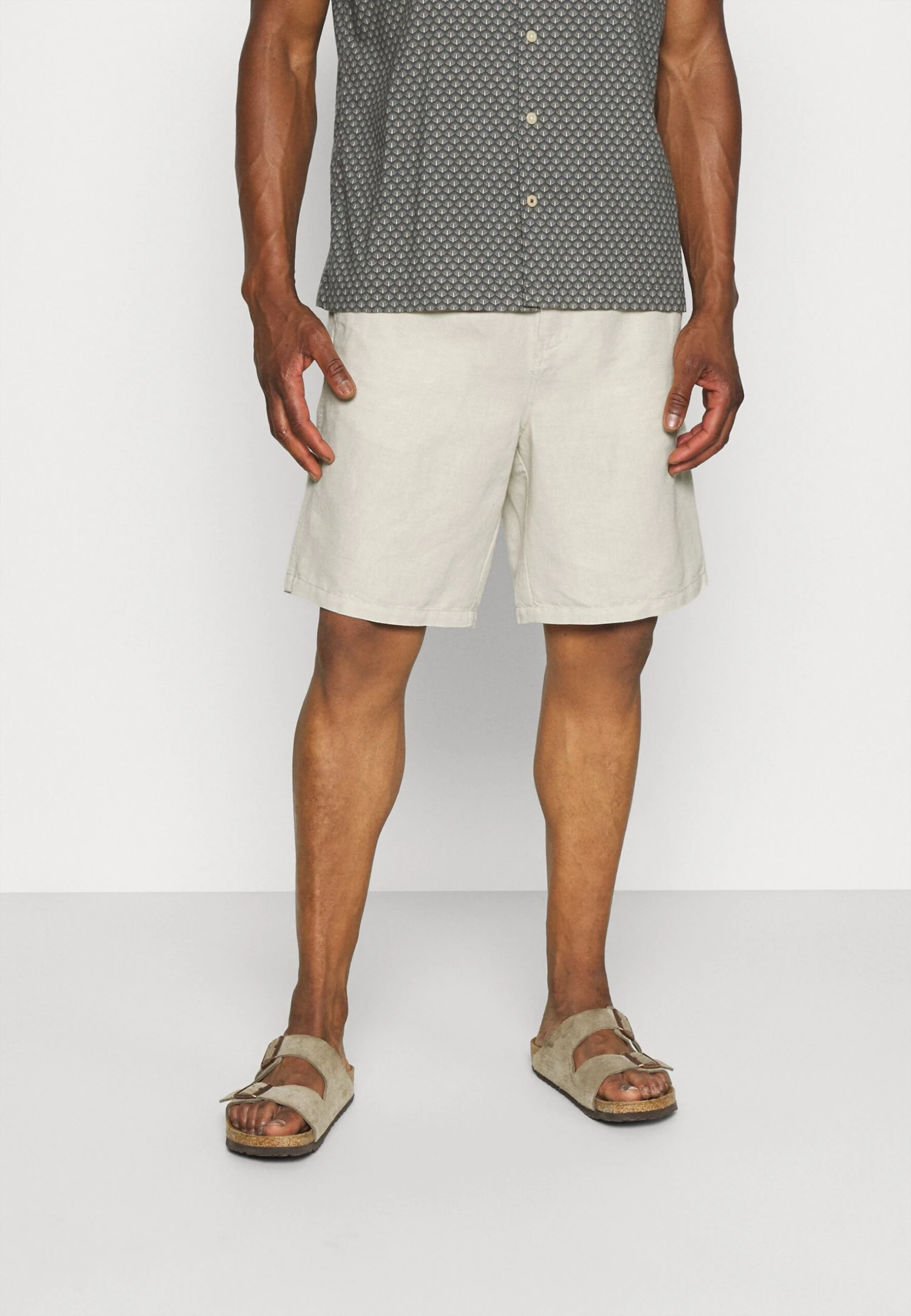 ARKET Shorts - Beige 1 ARKET Shorts - Beige