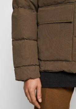 ARKET Down Jacket - Green/Brown 11 ARKET Down Jacket - Green/Brown -Arket 50f63af564934ca4a3faa7299cfc5a7d