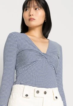 ARKET Long Sleeved Top - Blue 9 ARKET Long Sleeved Top - Blue -Arket 516a4f957c1b4a268f7a49c7f981e844