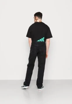 ARKET Straight Leg Jeans - Grey 7 ARKET Straight Leg Jeans - Grey -Arket 536e97ea2c53486f8469e4379ed20dcd