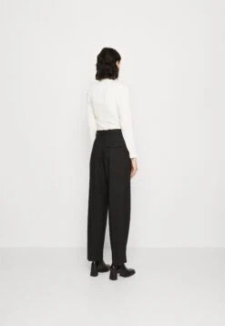 ARKET Trousers - Black 8 ARKET Trousers - Black -Arket 558e2f9159bf4cc5ac8e2e53ff6f9a5f