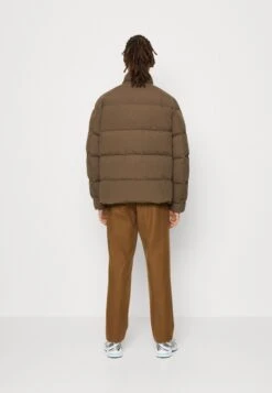 ARKET Down Jacket - Green/Brown 8 ARKET Down Jacket - Green/Brown -Arket 5e290d42f9534896a1b9ce6e1347aff1