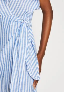 ARKET Day Dress - Blue/White 11 ARKET Day Dress - Blue/White -Arket 5f5f3e85081349129d7b592daff36e11