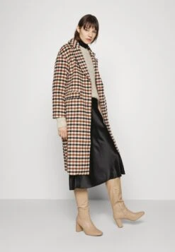 ARKET A-Line Skirt - Black 9 ARKET A-Line Skirt - Black -Arket 63df84fa2b7a4235b7a9434c3500ea90