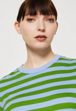 ARKET Print T-Shirt - Blue 11 ARKET Print T-Shirt - Blue -Arket 64144574d07e4f499527f667f16c6f5b