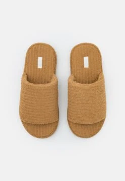 ARKET Slippers - Beige -Arket 6f040403ecda4063b34881a538c75fac