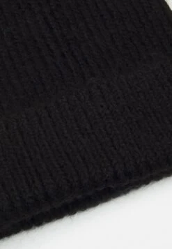 ARKET Beanie - Black 5 ARKET Beanie - Black -Arket 6f71bc1d753b476cbb563d4e294f205b