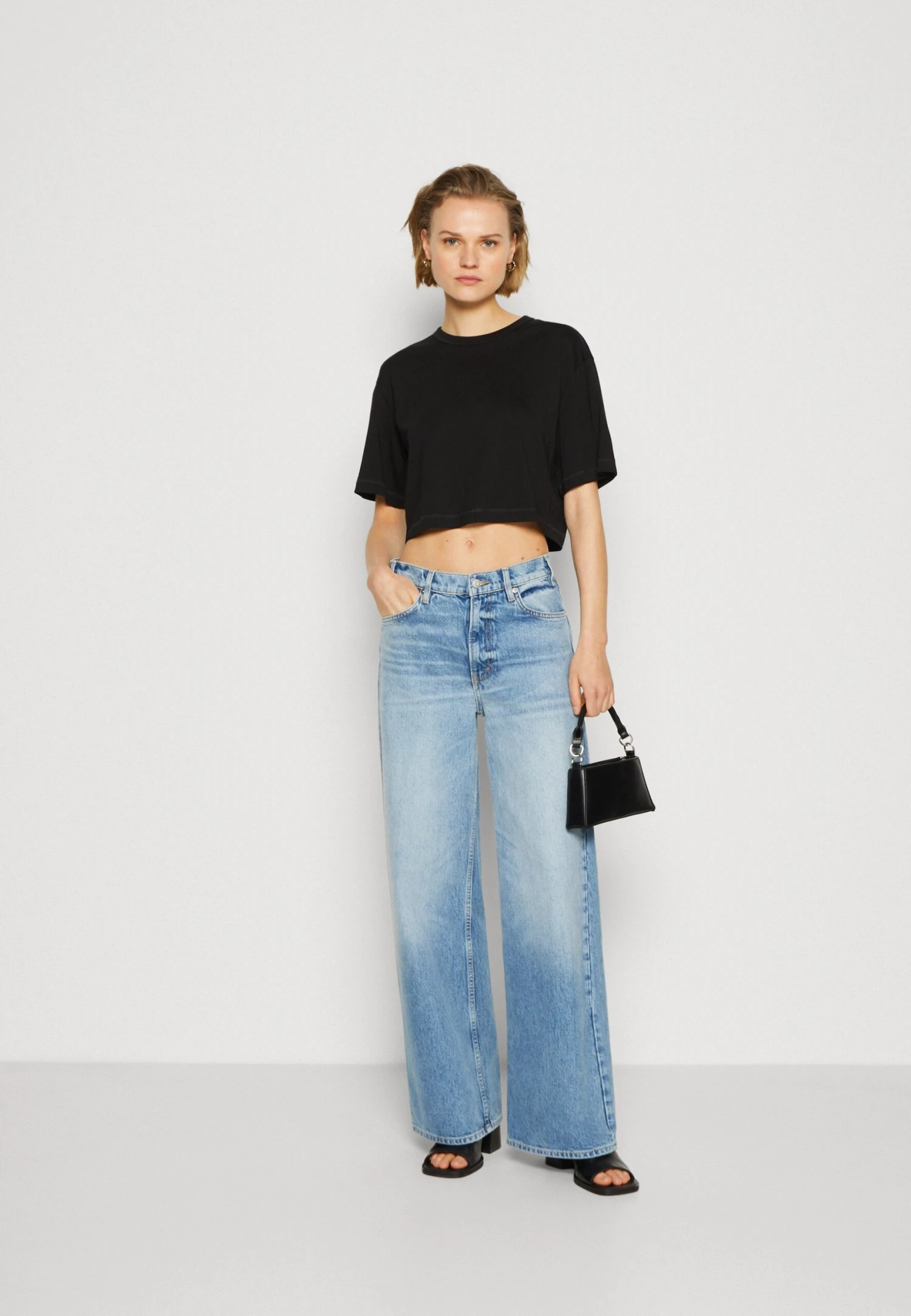 ARKET Print T-Shirt - Black 2 ARKET Print T-Shirt - Black - Image 2