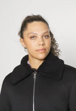 ARKET Fleece Jacket - Black 9 ARKET Fleece Jacket - Black -Arket 83acaf2b85dd44df8cc36d57450b15fc