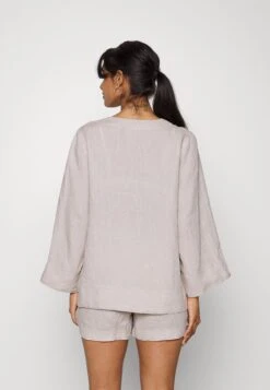 ARKET Pyjama Top - Beige 8 ARKET Pyjama Top - Beige -Arket 89c77665f58d45bcb1eaec7fcd018bdc