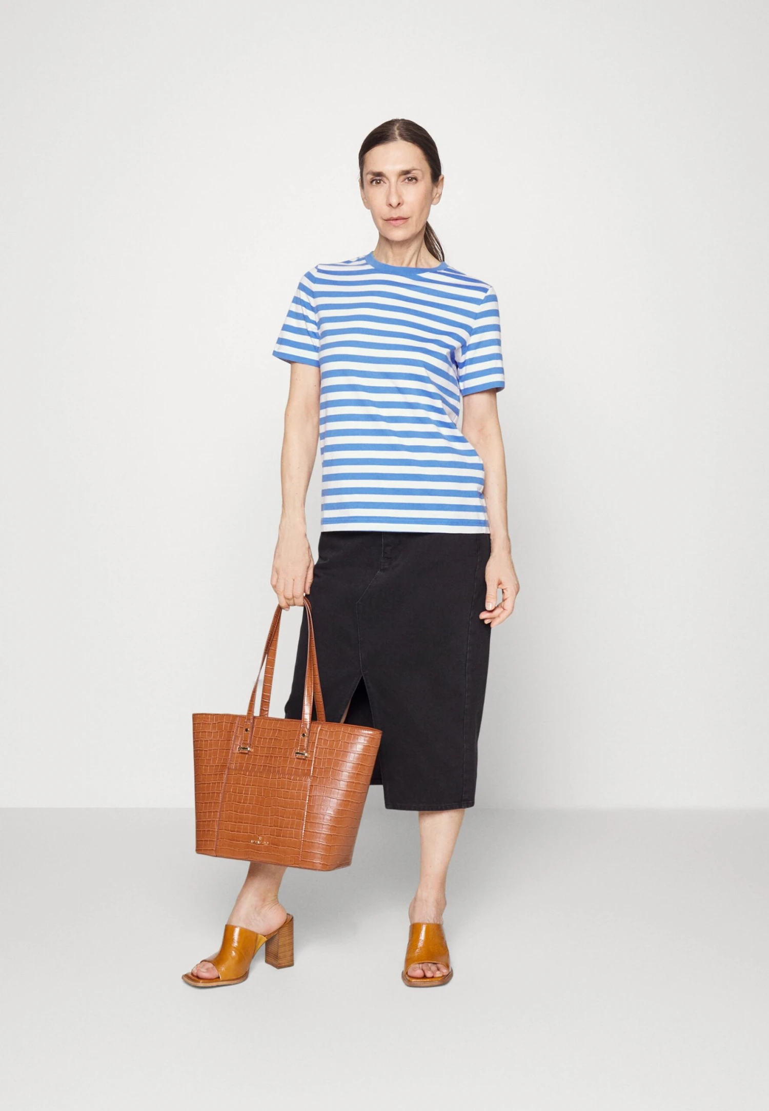 ARKET Basic T-Shirt - Basic T-Shirt 2 ARKET Basic T-Shirt - Basic T-Shirt - Image 2