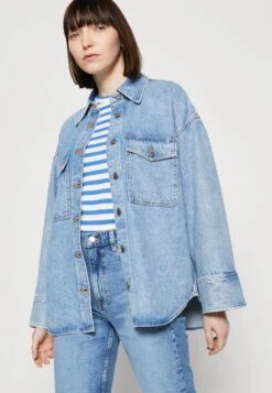 ARKET Button-Down Blouse - Blue Dusty Light 9 ARKET Button-Down Blouse - Blue Dusty Light -Arket 8f7455eda3f940028e9f8445a8a63116