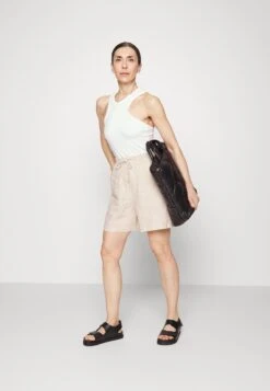 ARKET Shorts - Natural 10 ARKET Shorts - Natural -Arket 96d0b96682e64adeb833c09e1f6e1c58