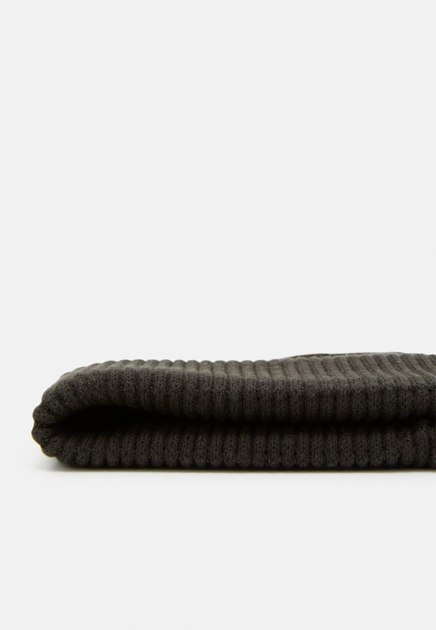 ARKET Unisex - Beanie - Khaki 3 ARKET Unisex - Beanie - Khaki - Image 3