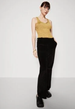 ARKET Top - Gold-Coloured 9 ARKET Top - Gold-Coloured -Arket 9d317ecbd1ab479586a4698ee66166ad