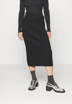 ARKET Pencil Skirt - Black