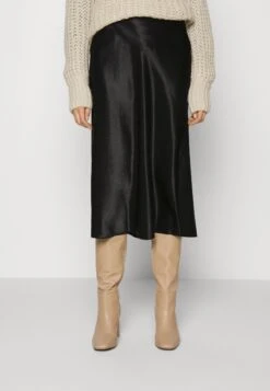 ARKET A-Line Skirt - Black