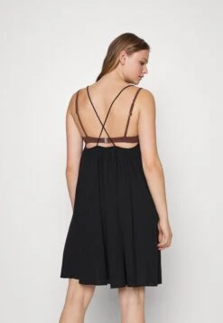 ARKET Beach Accessory - Black Dark 7 ARKET Beach Accessory - Black Dark -Arket aa1980cde053497f879190bd0b318557