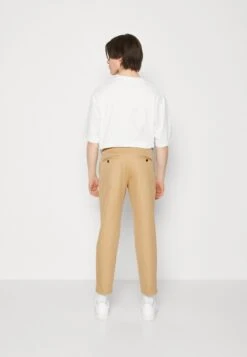 ARKET Chinos - Beige 8 ARKET Chinos - Beige -Arket aaf3001b08da465296e7bb904f2c059c