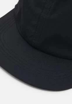 ARKET Unisex - Cap - Black -Arket ae908327f7134d37a9e1c94e135524ec