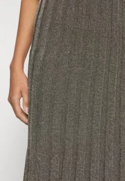 ARKET A-Line Skirt - Gunmetal Silver 9 ARKET A-Line Skirt - Gunmetal Silver -Arket b774d3011eec490a878c667f7c0b6176