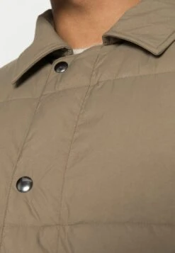 ARKET Winter Jacket - Khaki Green -Arket b88618610b57448682ef8203f9f23183