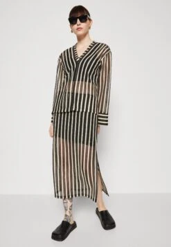 ARKET Pencil Skirt - Black -Arket c4fcc15374e9474e82aa9af665a20c32