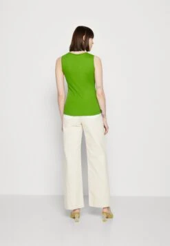 ARKET Top - Green 8 ARKET Top - Green -Arket c72038ed69794cfdbdfba5b35f7e3bf3