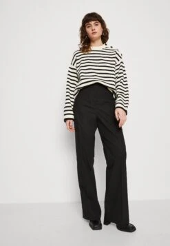 ARKET Jumper - Blue/Offwhite 9 ARKET Jumper - Blue/Offwhite -Arket cd5fec1a3b80464da9f34b3a3da8ce93