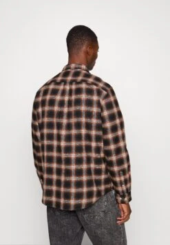 ARKET Shirt - Brown 8 ARKET Shirt - Brown -Arket d3f339a8ca144dc4969254a96c99e97e