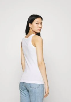 ARKET Top - White 7 ARKET Top - White -Arket dc8f4bb40127425f903acad7c2b71b77