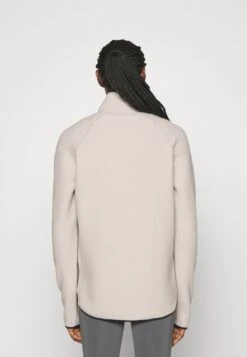 ARKET Fleece Jacket - Dusty White -Arket de3f89e636a54168ab7f2ccc92742723