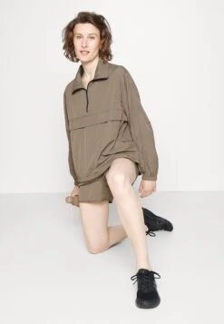 ARKET Running Jacket - Mole Dark 9 ARKET Running Jacket - Mole Dark -Arket e3efbe2c1e4d4fc99edc60f81360f713