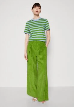 ARKET Print T-Shirt - Blue 9 ARKET Print T-Shirt - Blue -Arket e691d24ecf7147538853abc9514192e9